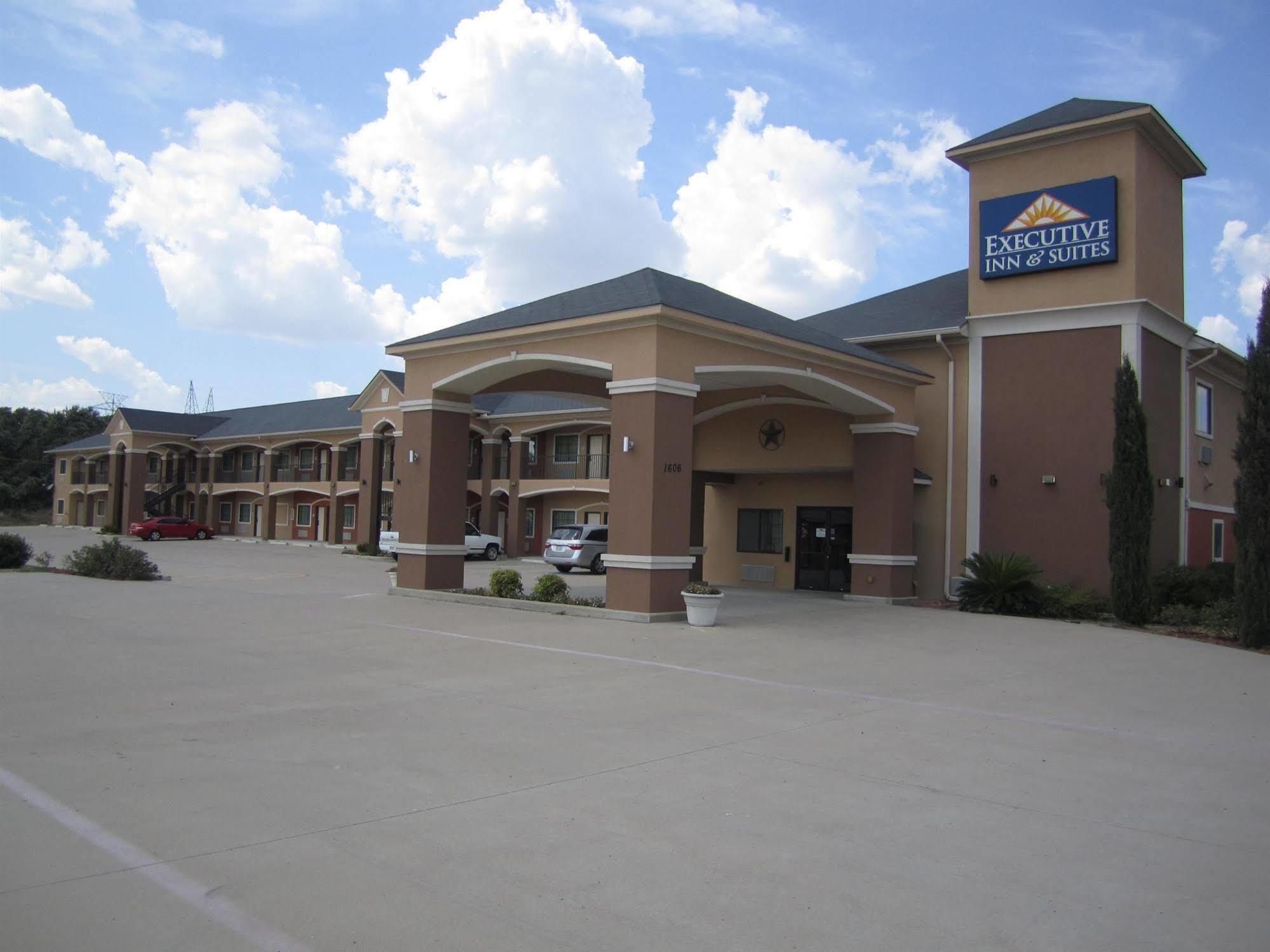 Executive Inn & Suites - Jewett Экстерьер фото