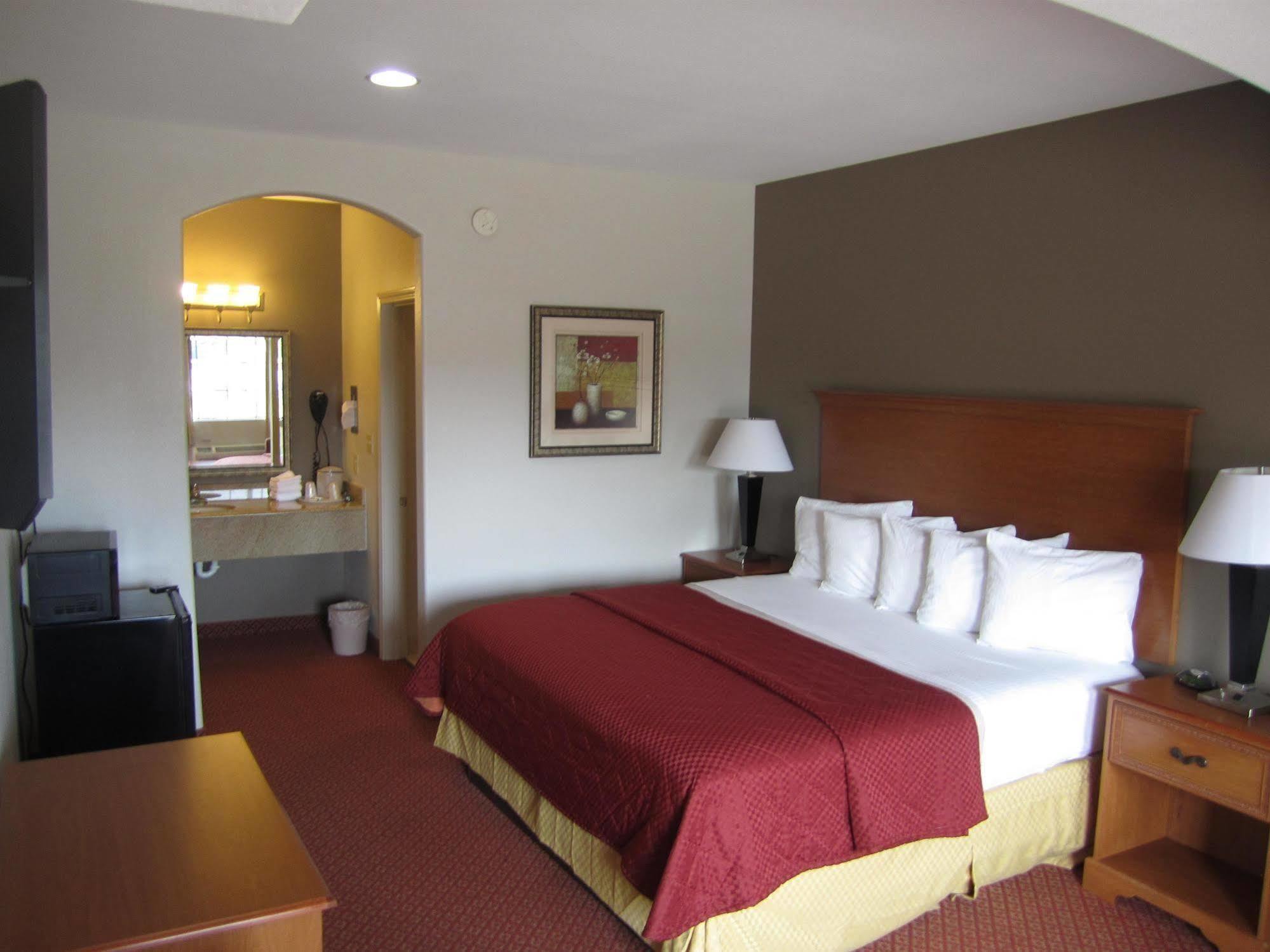 Executive Inn & Suites - Jewett Экстерьер фото