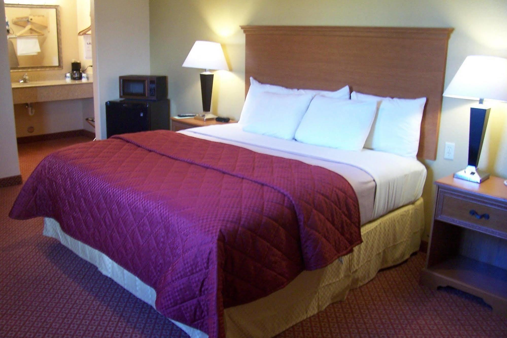 Executive Inn & Suites - Jewett Экстерьер фото